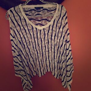 BCBG knitted top M/L 